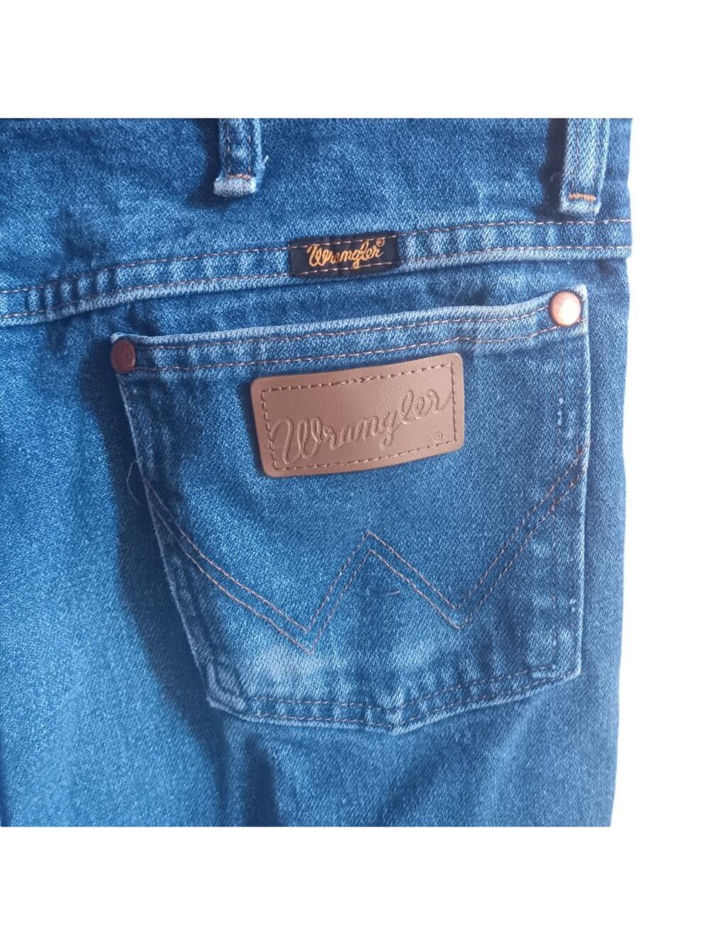 Men's 33x32 Vintage 90's Cowboy Jeans Wrangler Faded Denim Made In Nicaragua